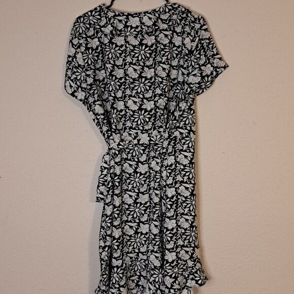 Loft Outlet Wrap around ruffle v neck dress size Large - Picture 4 of 5